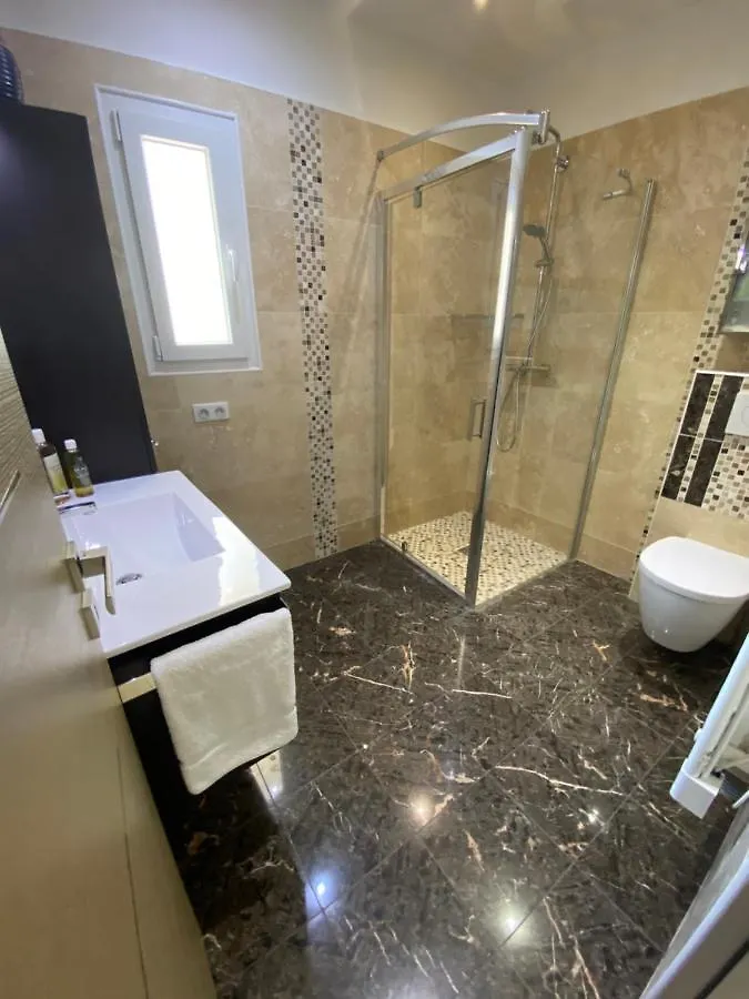 Diamond Villa 5 Star - Nice