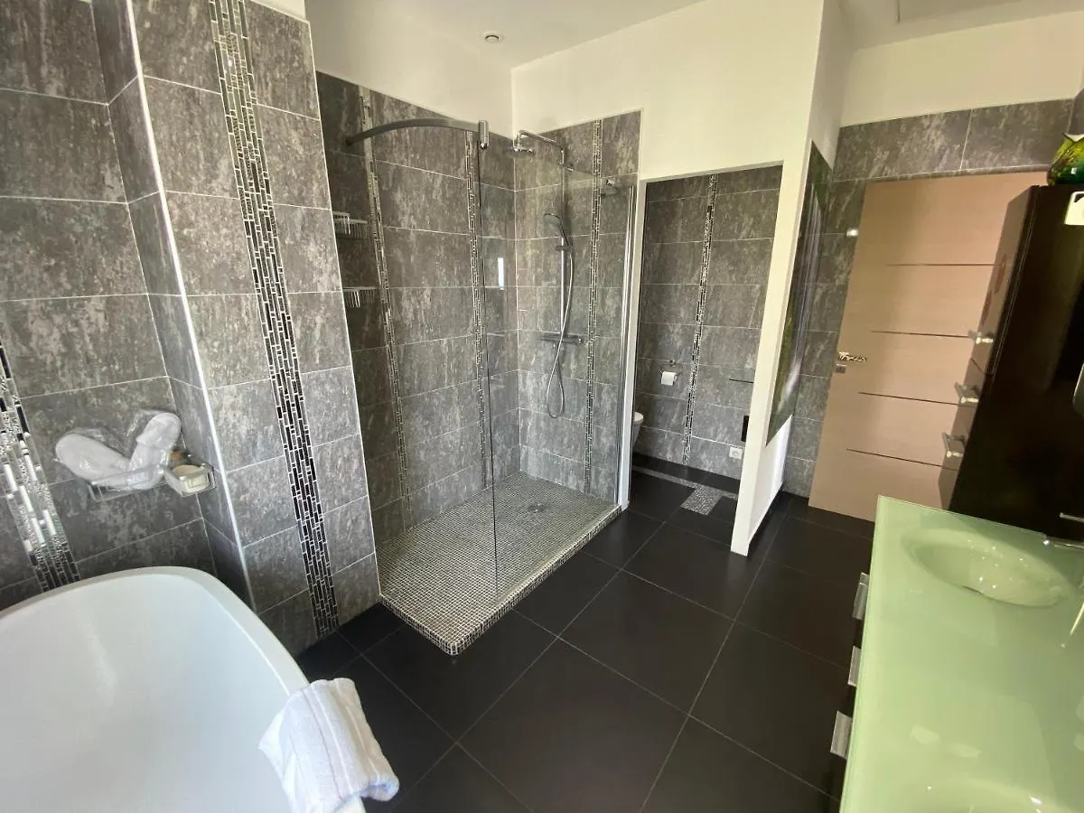 Diamond Villa 5 Star - Nice