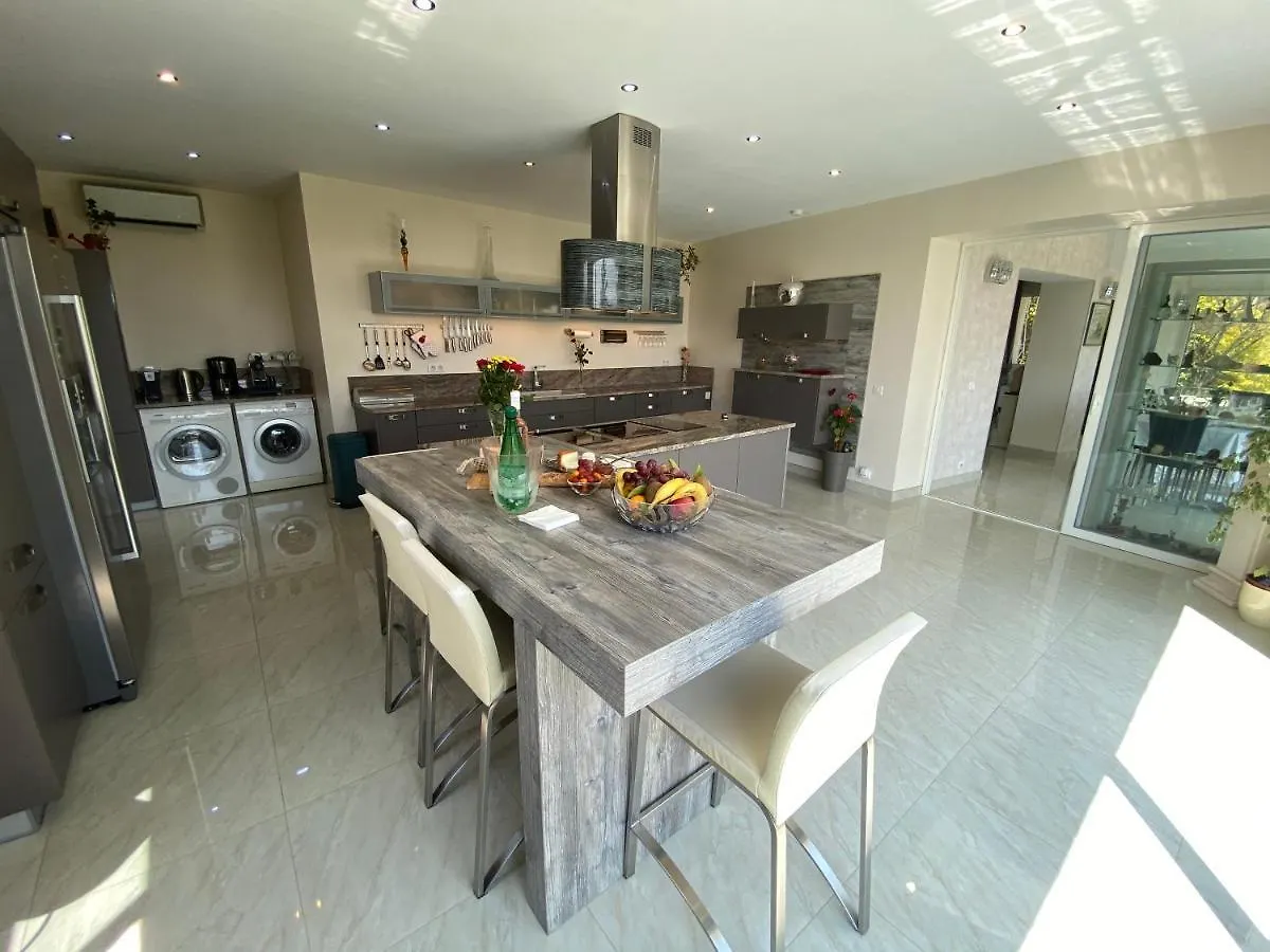 Diamond Villa 5 Star - Nice